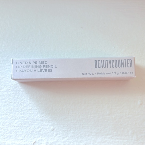 Beautycounter Lined & Primed Lip Defining Pencil in Deep Espresso - Picture 4 of 7